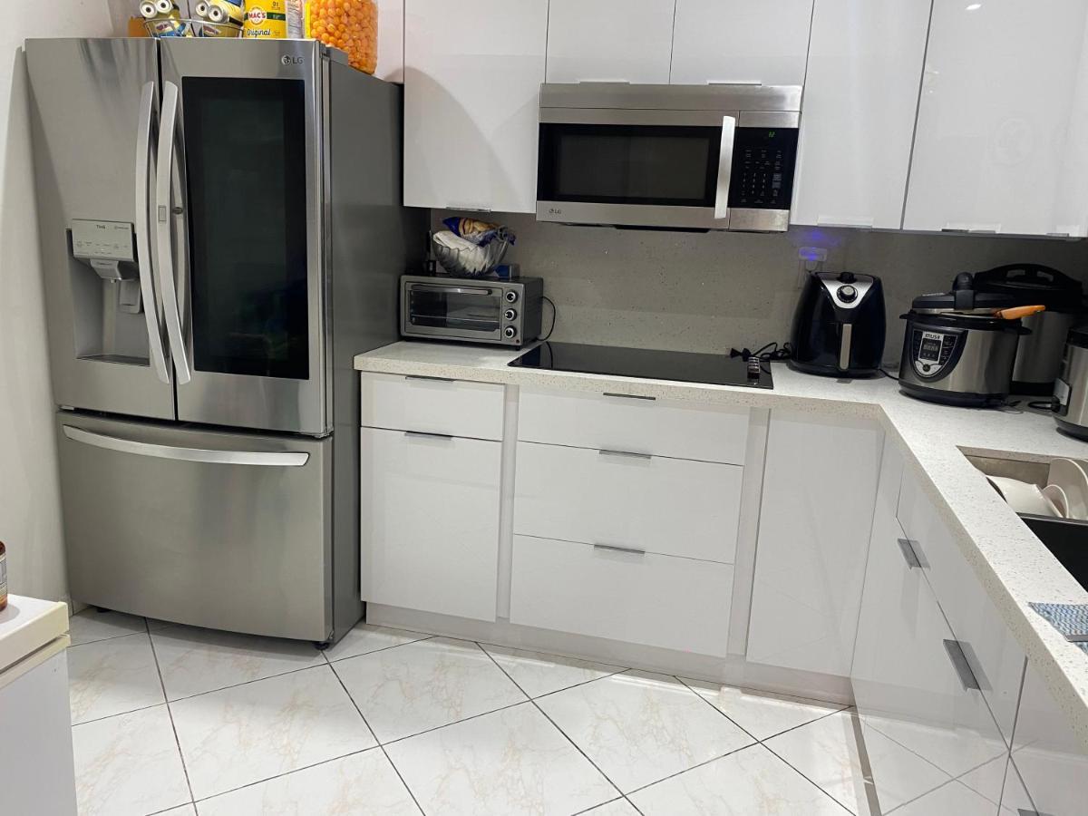 Beautiful House 7 Min From Miami Airport W Free Parking Apartment Exterior photo